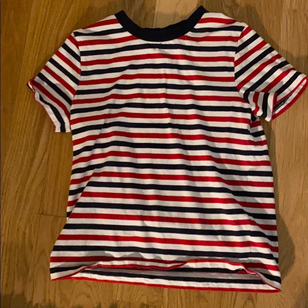 Red Black White Short sleeve shirt